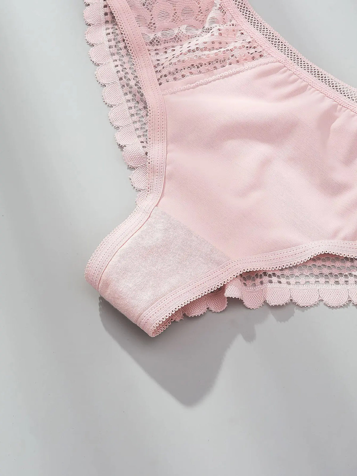Brazilian Style Ice Silk Lace Girl Panties Hollow Out Sexy Low-rise Women's Hipster Cool Underwear Thong Briefs Lingeries Tanga