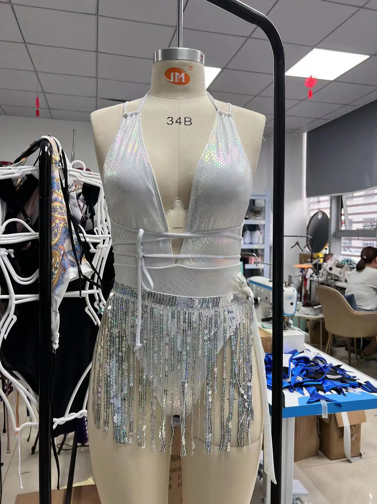 New Shiny One Piece Swimsuit Sexy White Snakeskin Print Deep V Neck Swimwear Backless Bathing Suit Sequin Tassel Skirt Monokini