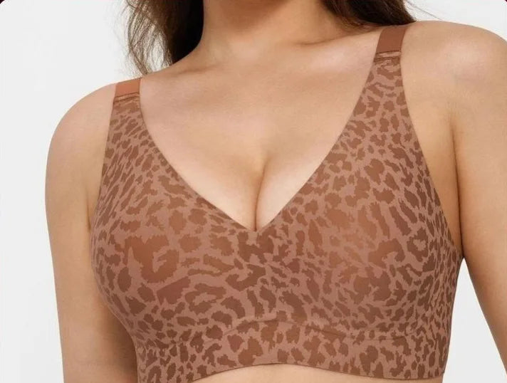 Pink Heart Seamless Wire-Free Comfortable Full-Cup Bra with Thin Molded Cups for Breathability and Support Beautiful Push Up Bra