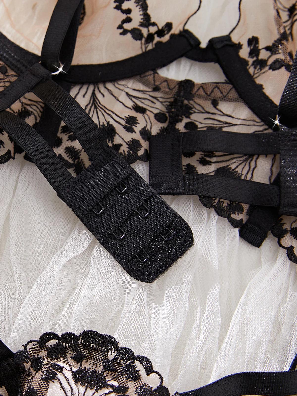 Valentine's Day Ladies Black Forest Wave Lace Sexy Underwear Set Romantic Floral Trim Bustier Nightgown for Women