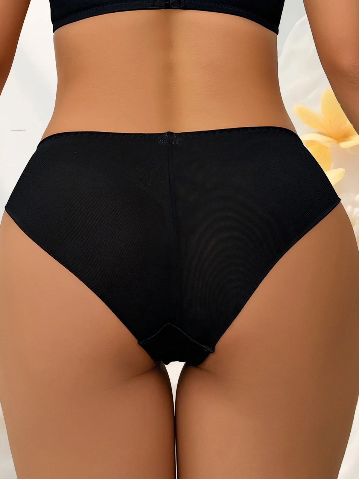 Sexy and Hot Hollow-Out Mid-Waist Panties for Young Women, Butt-Lifting, Trendy and Charming Summer Briefs, Thin