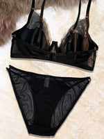Summer Thin Lace Rabbit Ear Cup Deep V Beautiful Back Bra Set for Girls