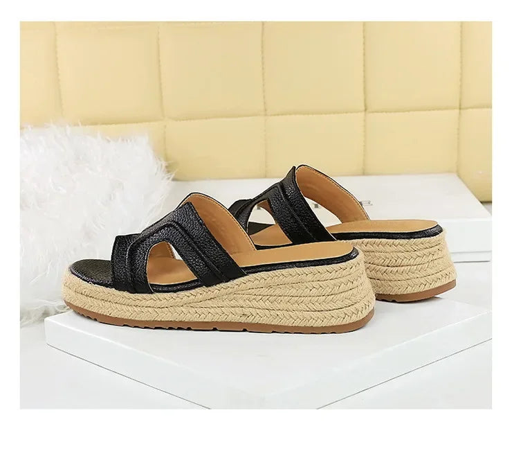 Spring 2025 Women's Slippers Hollow Out Strap Waterproof Thick Heel Woven Rope Country Style Slip-On Shoes Polyurethane Material