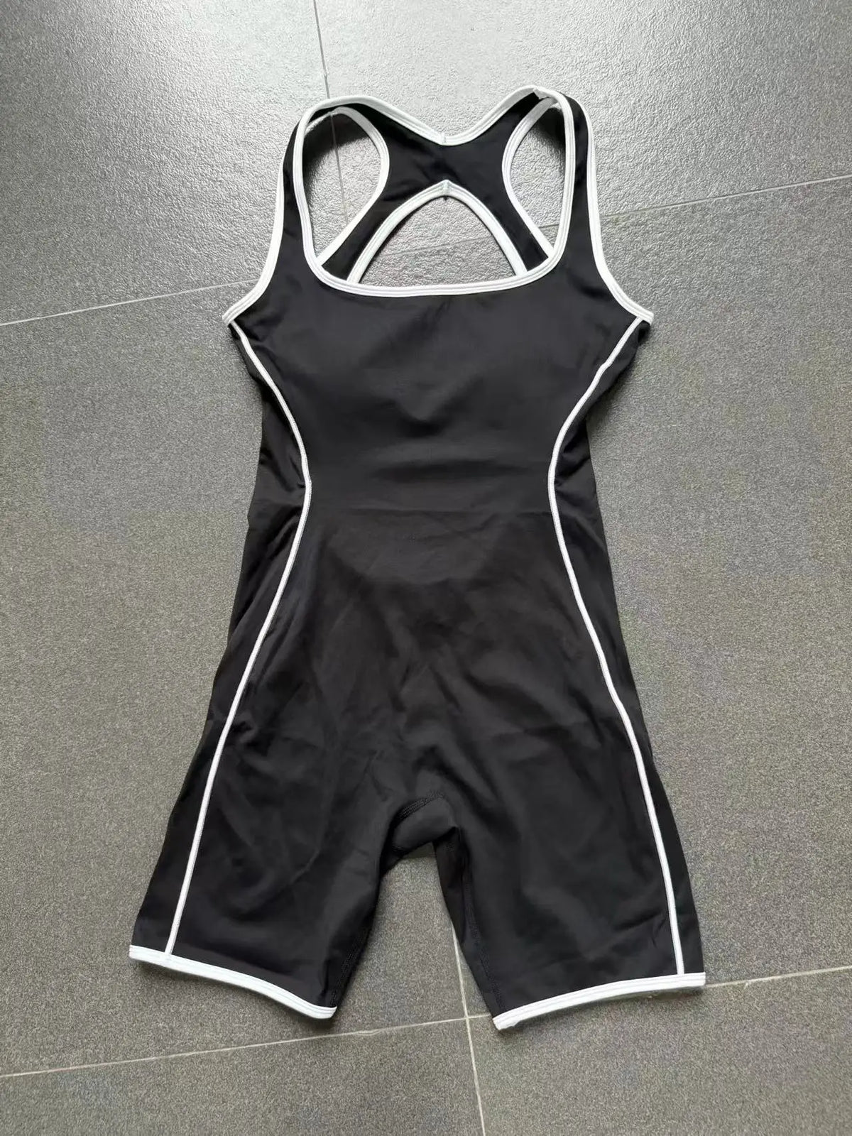 Summer New Gym Romper Padded Outdoor Sports Jumpsuit Hollow Open Back Yoga Suit Dance Sports Bodysuit Hip Lift Workout Yoga Sets