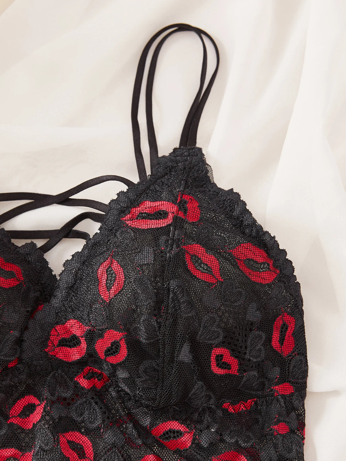Lips Print Lace Women Sexy Lingerie Set Hollow-out Unlined Camisole Bra Breathable Sheer Women's Underwear Set