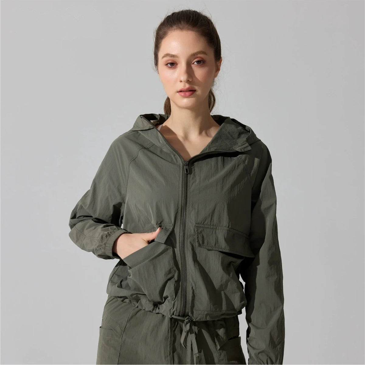Outdoor Windproof Mountaineering Jacket Women Fashion Lightweight Sun Protection Sports Hooded Top Casual Loose Hiking Yoga Suit