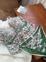 Sexy French Lace Halter Bra for Summer Wireless Crinkle Free Bralette for Small Bust Beautiful Back Lingerie Set S-XL MOYISU BC