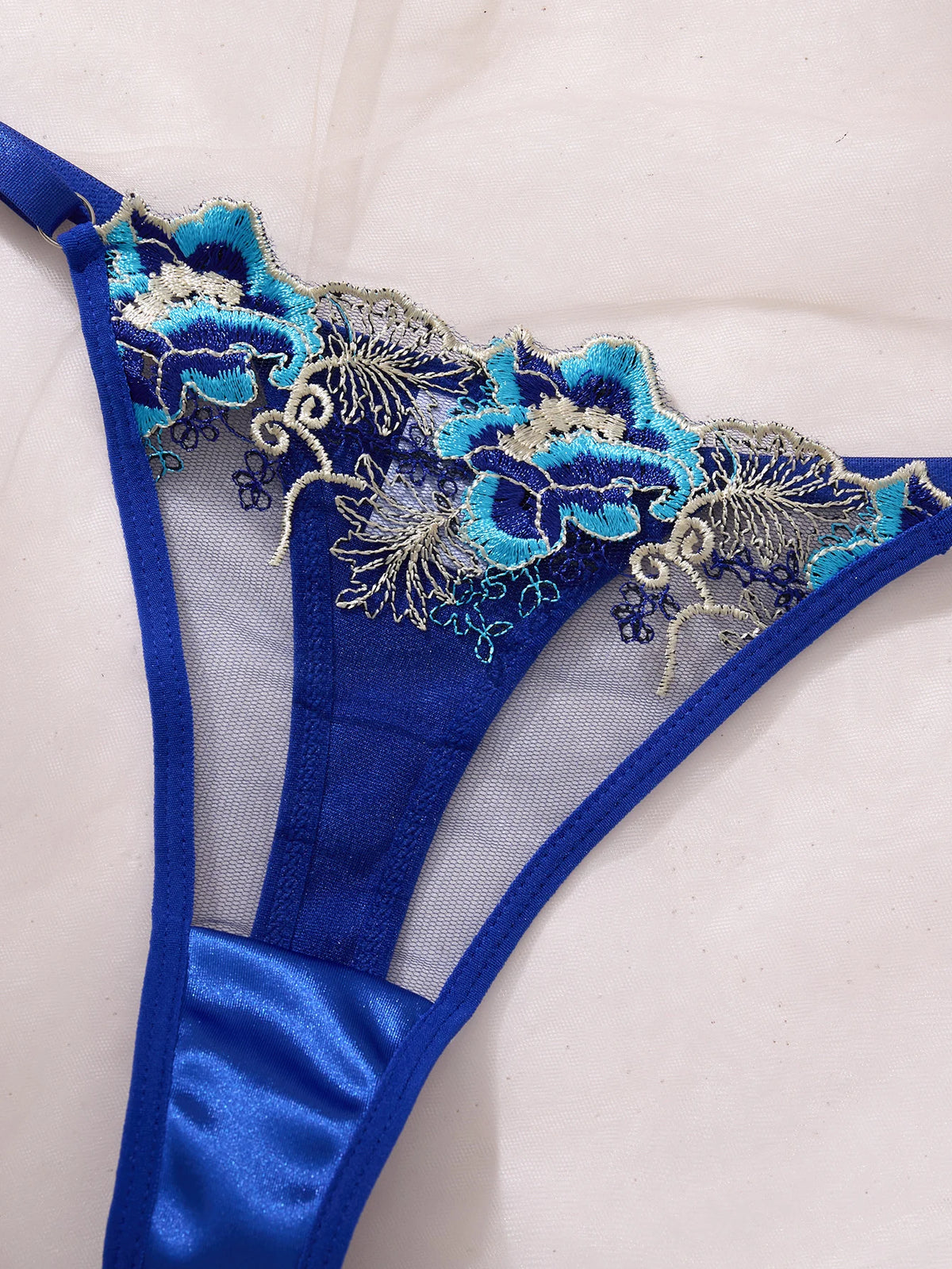 A Set of Sexy Blue Lingerie, Featuring Floral Patterns, Combining Charm and Sexiness ZA825146