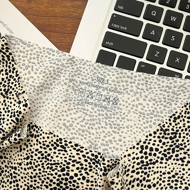 1pcs Seamless Panties Ladies Leopard Print Sexy Underwear Zebra Stripe Briefs Ice Silk Panty Invisible No Trace Solid Underpants