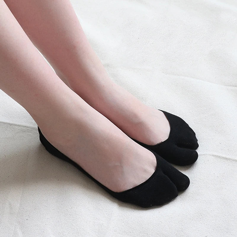 Summer Thin Non-slip Invisible Low Cut Boat Sock for Women Two Finger Socks Solid Breathable Cotton Tabi Socks Comfortable