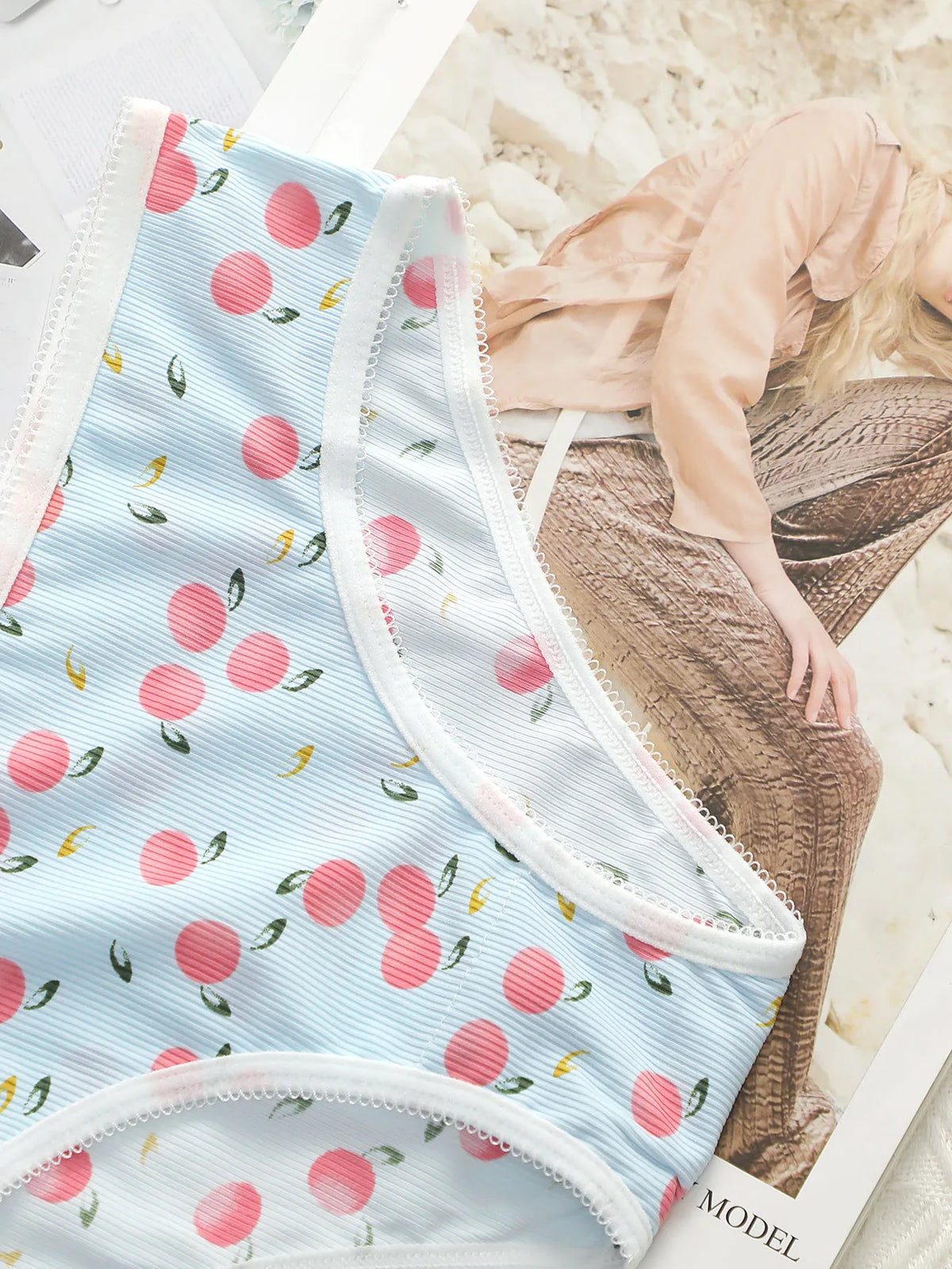 3Pcs Women Ribbed Briefs Cute Peach Plaid Print Panties Contrast White Trim Stretchy Soft Breathable Daily Underwear Set C898