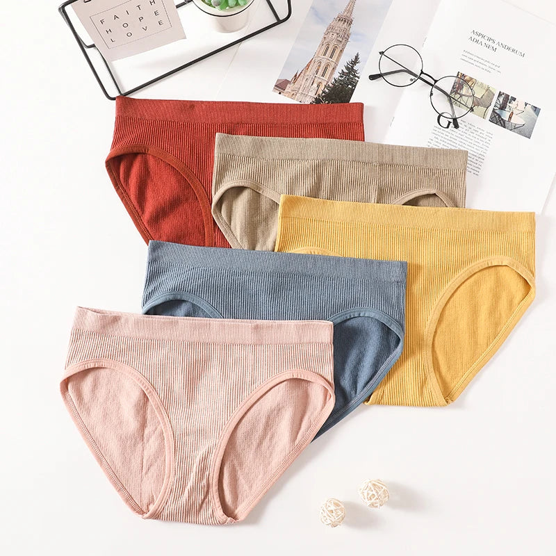 Women's Panties Low Rise Briefs Seamless Underwear Female Underpants Lingerie Sexy Ladies Panties M-L Comfort Intimate