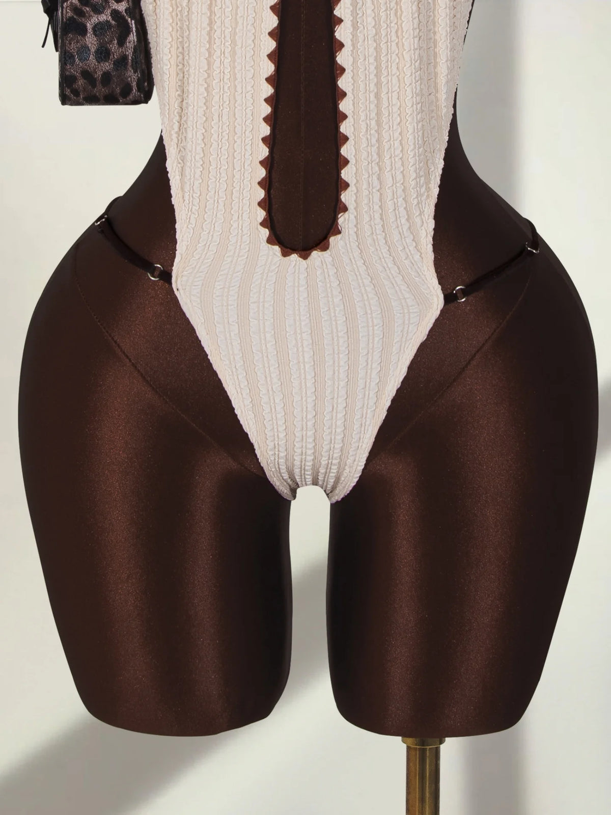 Sexy Beige Contrast One Piece Swimwear Women Deep V Neck Hollow Out Bakcless Thong Bikini Beach Bathing Suit Swimsuit 2026