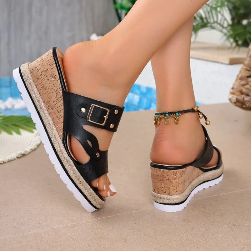 2026 New Women Slippers Plus Size Fashion Wedge Sandals Casual Platform Walking Shoes Comfortable Beach Shoes