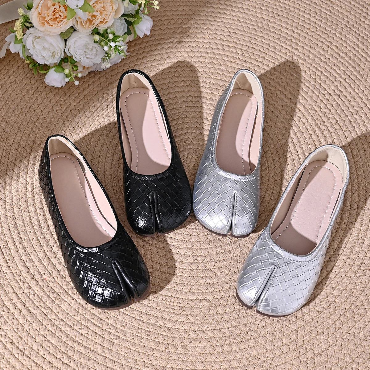 Women Tabi Split Toe Woven Embossed Ballet Flats Slip On Faux Leather Lightweight Casual Daily Walking Flat Shoes