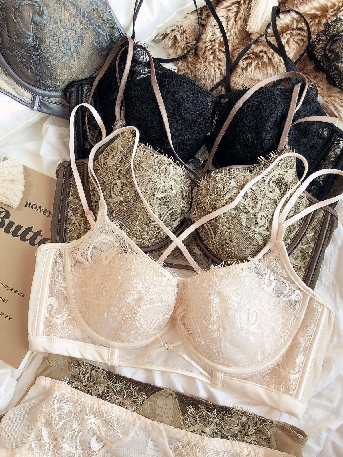 Sexy Hollow Bra Fashion Lace Flowers Embroidery Women Underwear Set French Push Up Brassiere Adjustable Plus Size Lingerie Sets