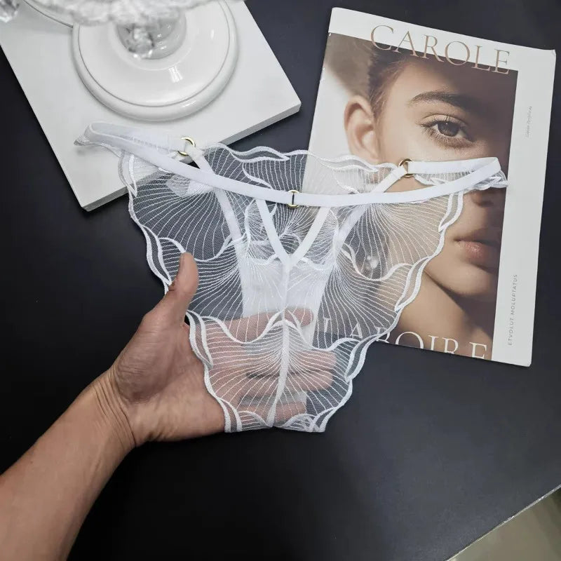 wholesome but hot French Lace Bra Set Flower Embroidery Ultra Thin Push Up Wirefree Niche Comfort CA Delivery S-XL MOYISU 32-38