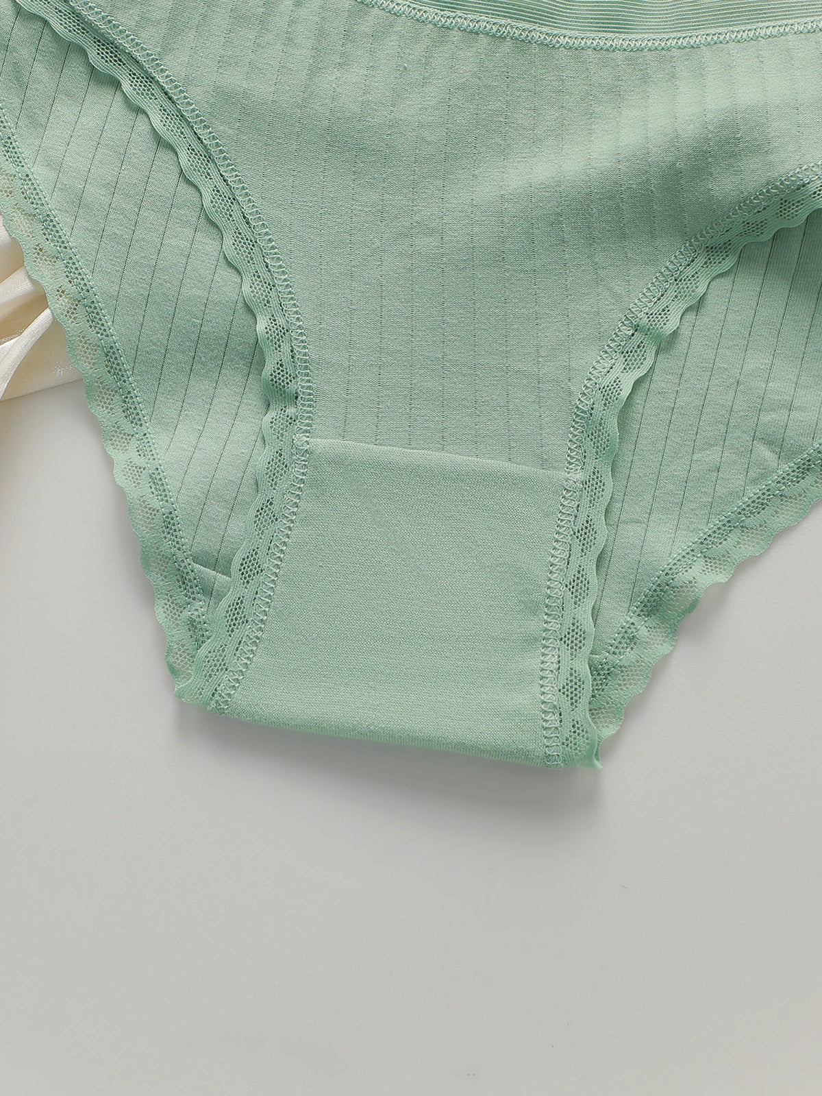 Women Ribbed Cotton Briefs Lace Trim Mid Waist Panties Soft Breathable Rhinestone Star Decor Ladies Daily Basic Underwear W134