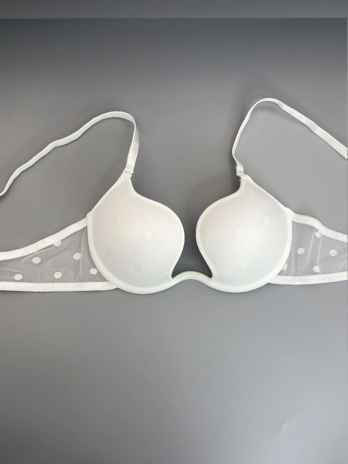Polka Dot Mesh Sexy Push-Up Bra, Popular in Europe and America, Thin on Top and Thick on Bottom, Deep V Seductive Bra