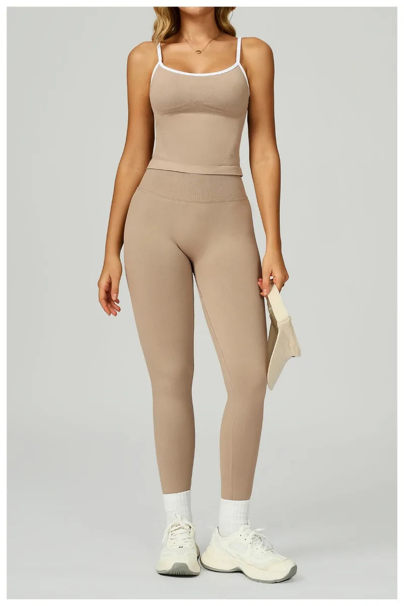 2 Pieces Women's Seamless Yoga Set Fitness Running Sports Set Slim Fit High Waist Beautiful Back Tracksuit