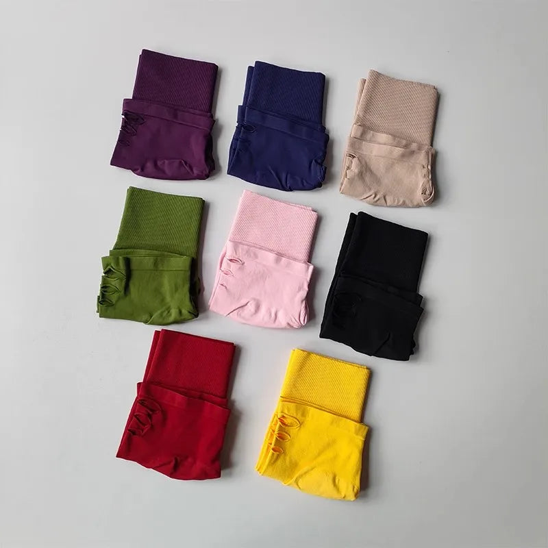 Women's High-Waist Yoga Fitness Shorts Peach Hip Lifting Perforated Elastic Breathable Three-Quarter Length Sporty Shorts