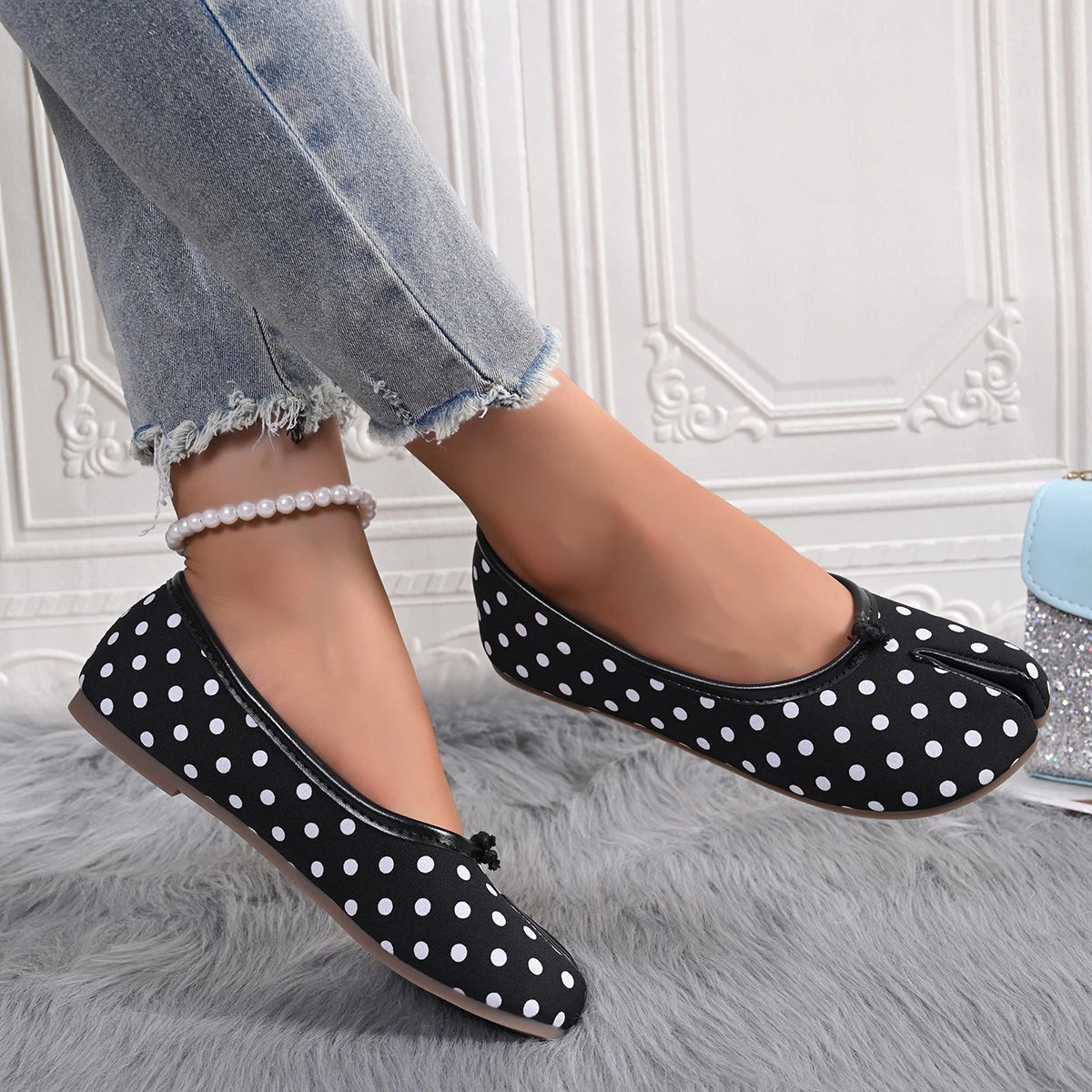 Women Tabi Split Toe Polka Dot Ballet Flats Bow Decor Slip On Soft Sole Lightweight Retro Casual Daily Walking Shoes