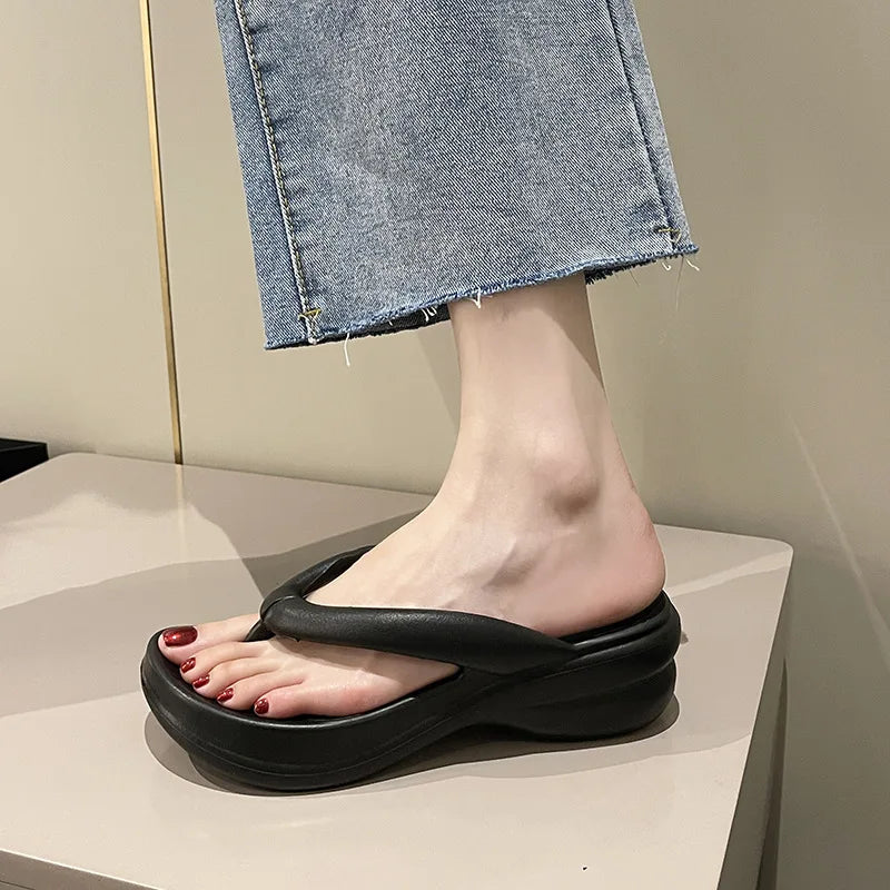 Thick Sole Wedges Flip Flops For Women 2025 Summer ClipPlatform Sandals Woman Non-slip Beach Slippers Girls Outdoor Slides
