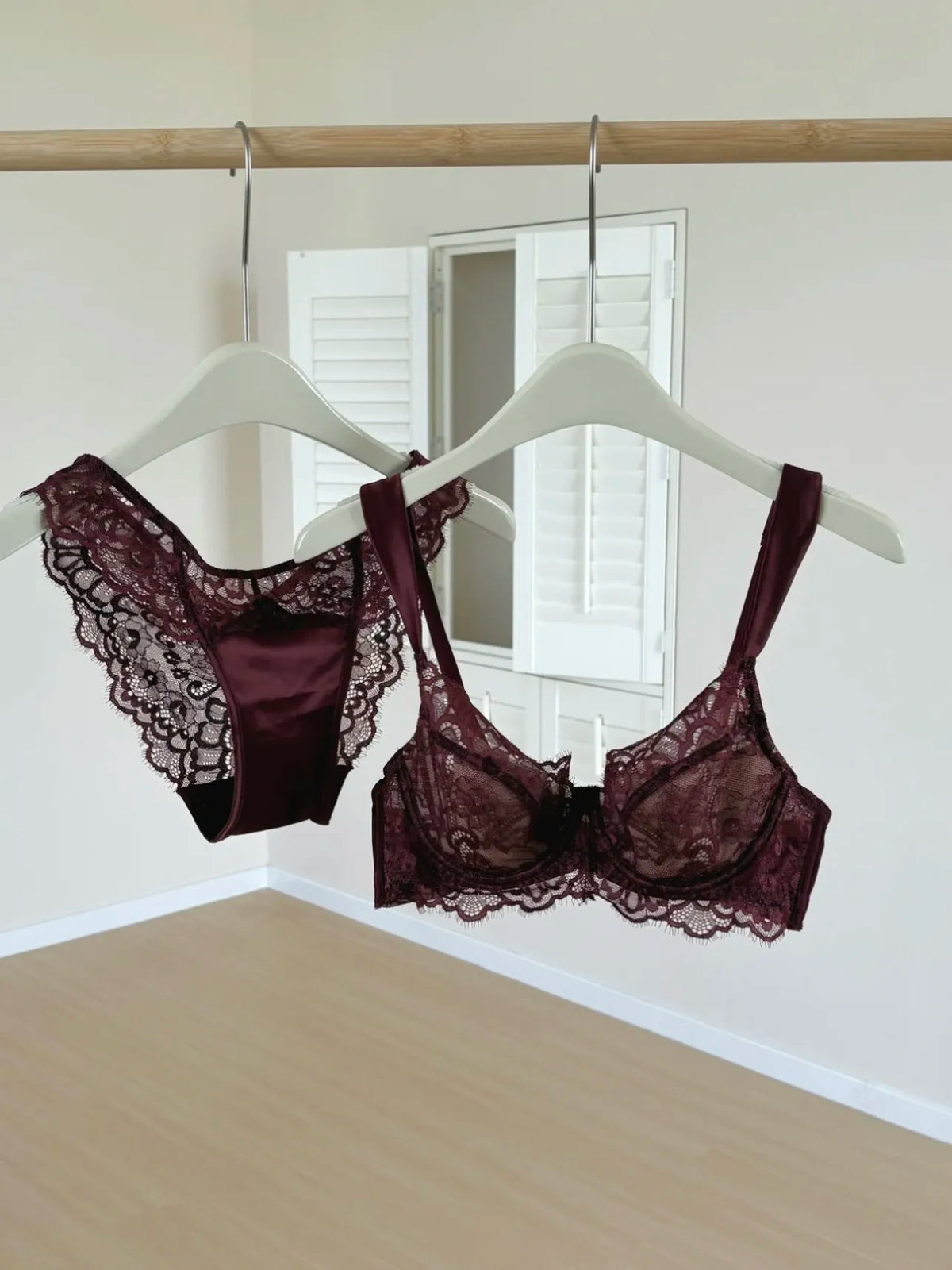 French Lace Minimizer Bra Set Large Bust | U-Plunge Push Up Anti-Sagging Sexy Underwear | Summer NewHot Sale MOYISU Panty Set