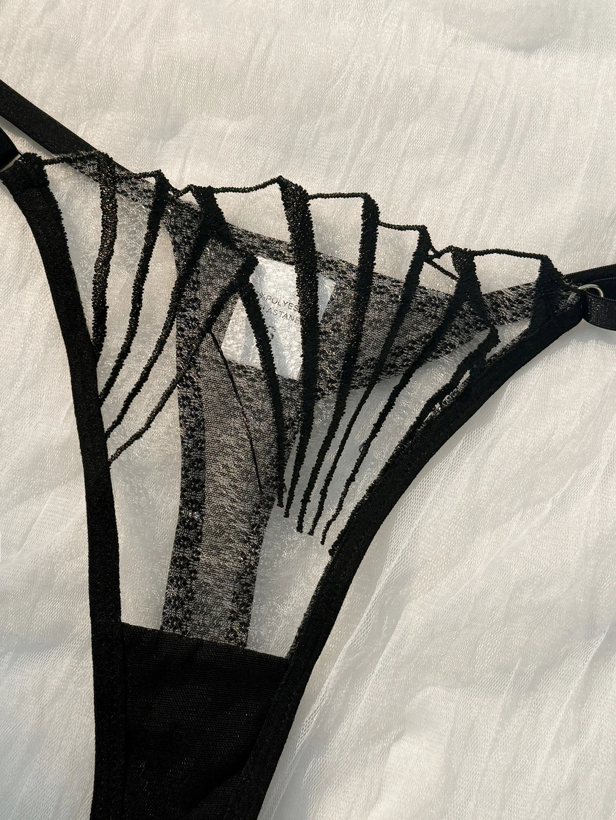 2-Piece Women's Black Scallop Chest Cup Embroidered Lingerie Set, Suitable for All Seasons ZA825058