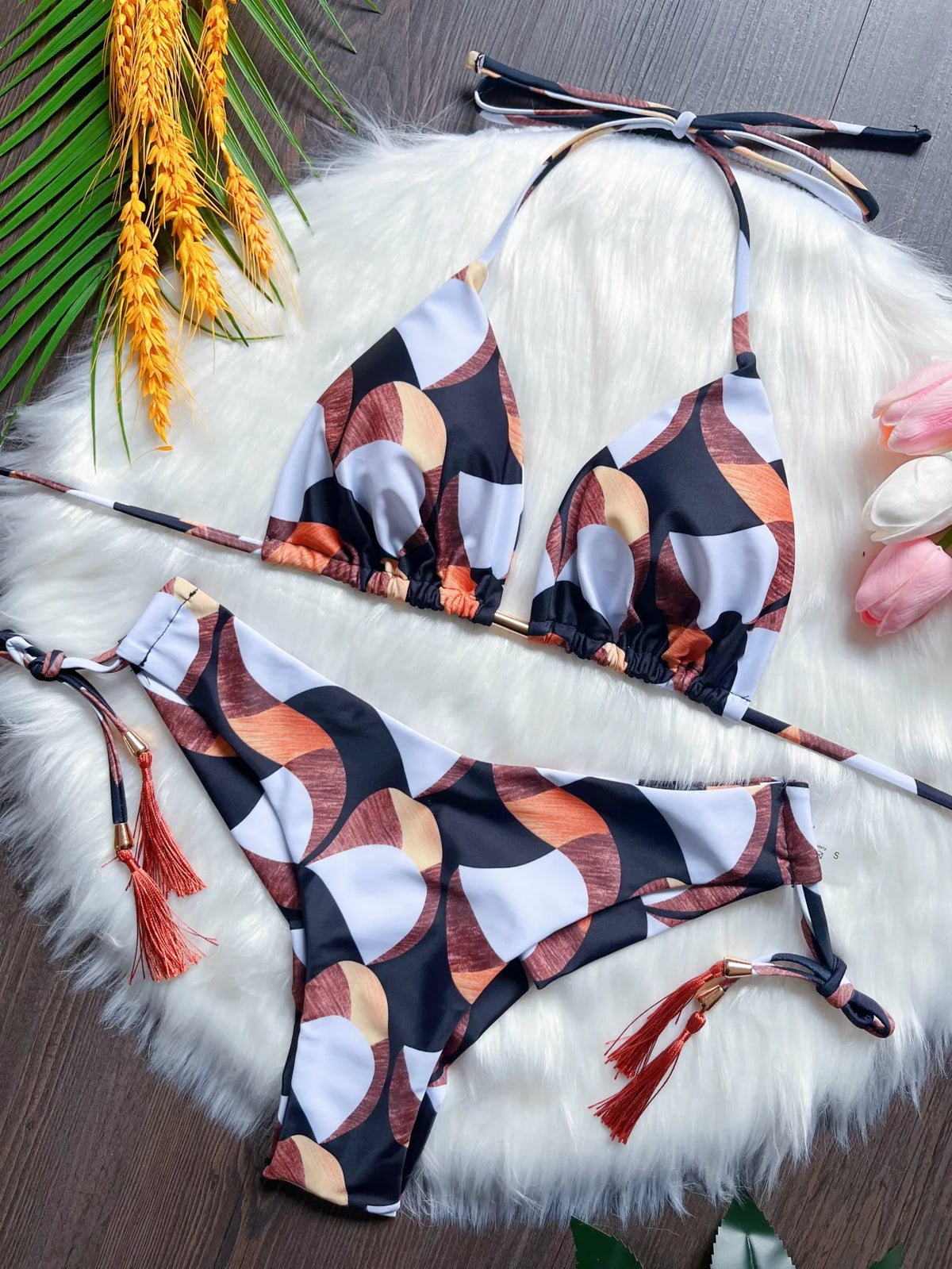 2026 New Women's Swimsuit Neck Hanging Bikini Set Split Beach Swimsuit 2-piece Set with Tassel Decoration