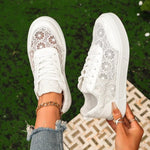 Summer Hollow Sneakers Women Flower Design Mesh Casual Sneakers For Woman Sports Shoes Comfy Breathable Women's Skateboard Shoes