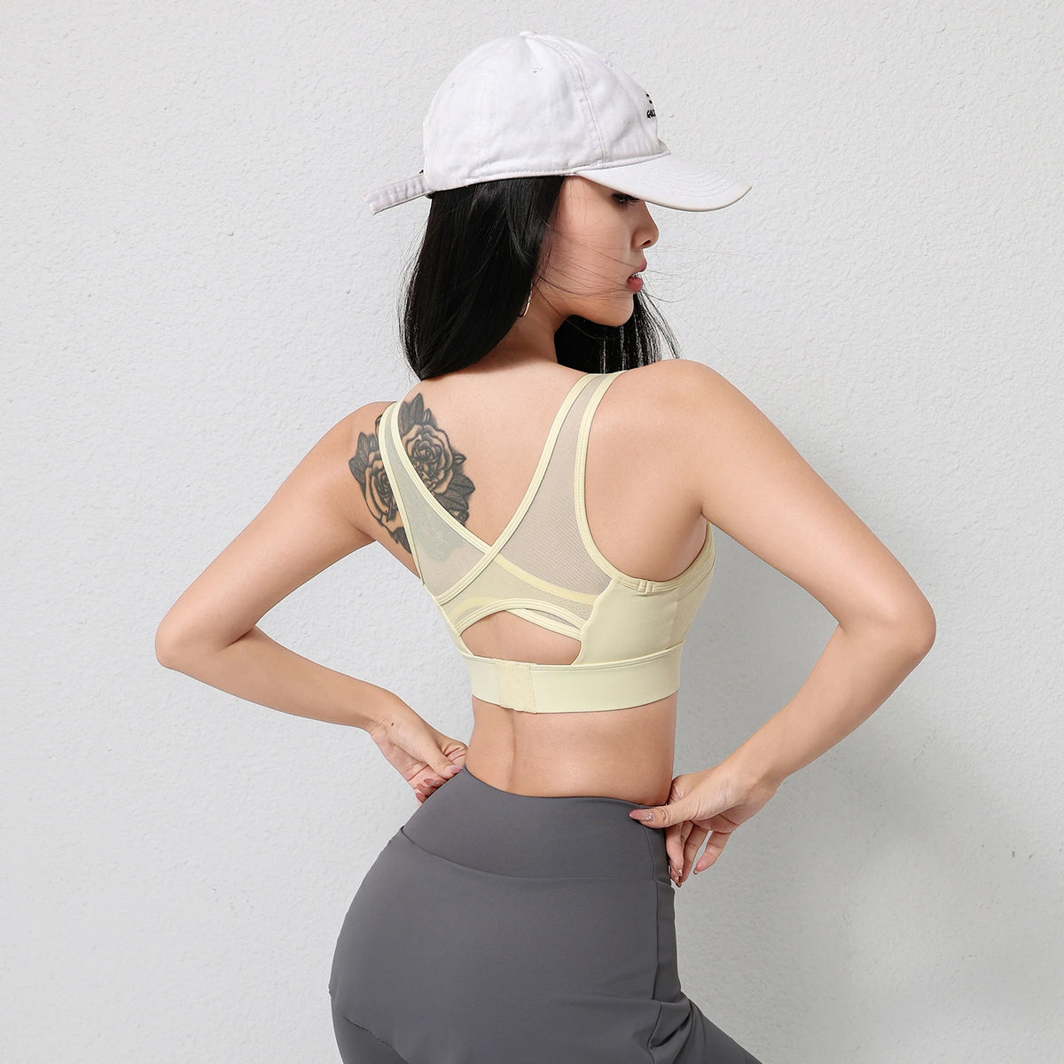 Women Fixed Cup Sports Bra U Neck Mesh Crisscross Back Wirefree Shockproof Breathable Yoga Fitness Running Back Hook Crop Top