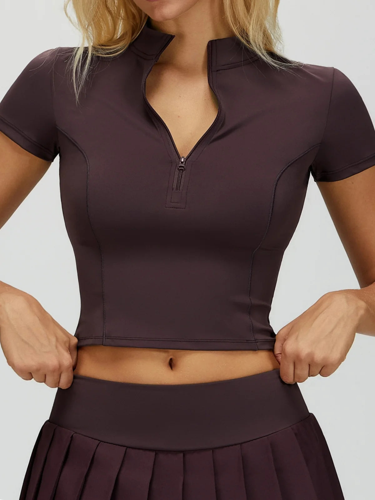 Naked Yoga T Shirts Women Stand Up Collar Zipper Tight Sports Shirts Outdoor Solid Short Sleeved Gym Running Fitness Tank Tops