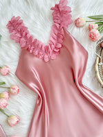 Women Petals Trim V Neck Nightdress Elegant Sleeveless Sleep Dress Perfect for Romantic Date Nights Valentine's Day and Special
