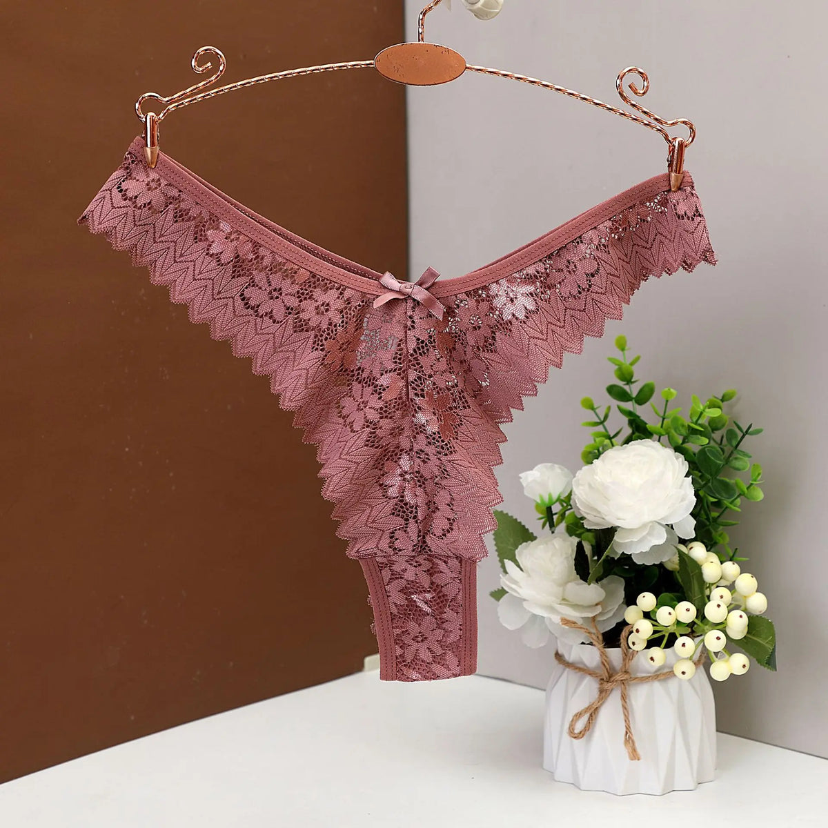 Women's Panties Sexy Lace T Back Woman G-String Solid Mid Waist Hollow Out Thong Transparent Underwear V-shape Girl Erotic Panty