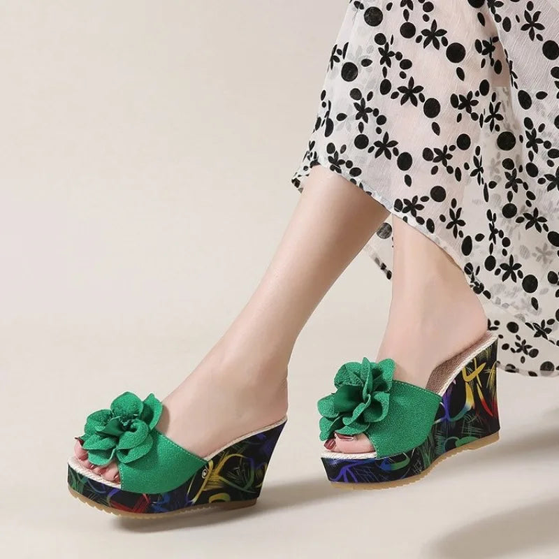 2026 New Women Platform Beach Wedges Sandals Fashion Flower Women Casual High Heel Slippers
