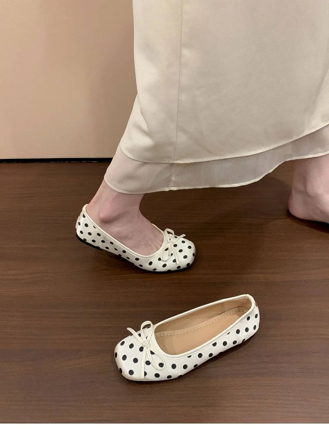 New Butterfly-knot Women Dot Ballet Flats Comfort Square Toe Slip on Shoes Ladies Eelgant Soft Sole Dress Mary Jane Shoes