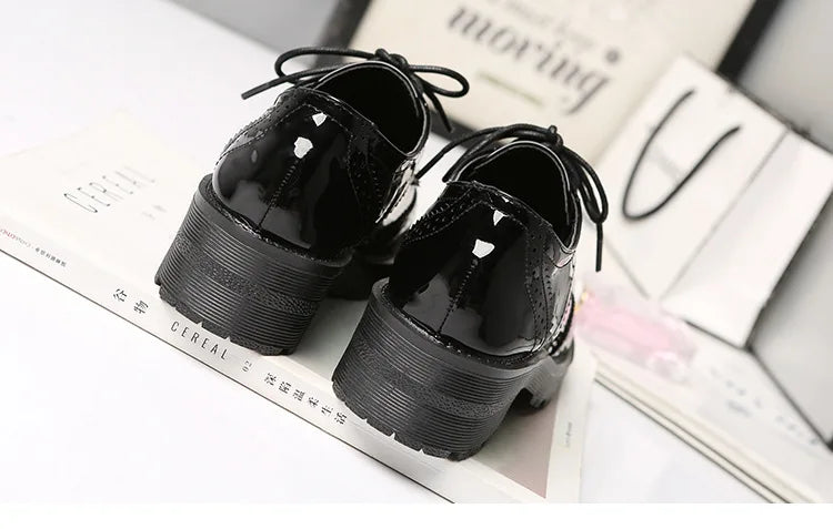 Spring Women Oxford Shoes Comfort Lady Brogue 2026Polish Designer Low-heeled Casual Shoes British Style Women Shoes