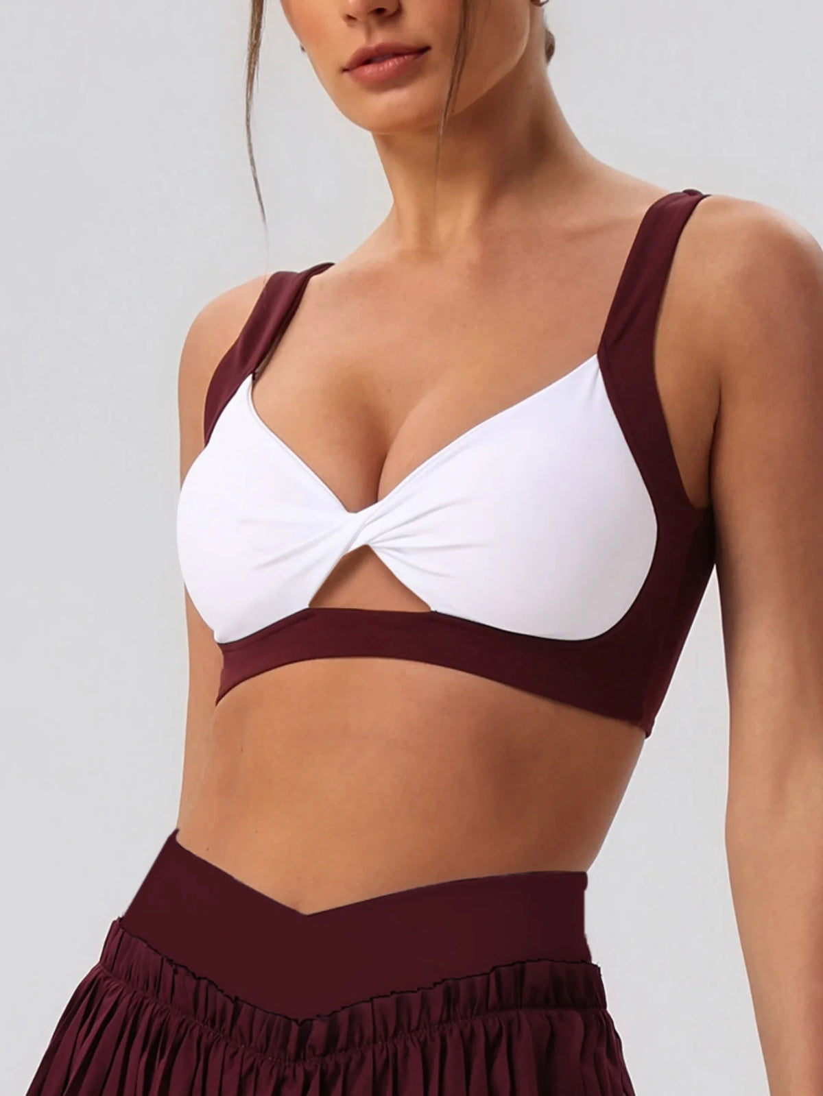 Sexy Detachable Sports Bra Women Color Contrast Hollow Out Front Twisted Gym Workout Yoga Underwear Athletic Training Crop Top