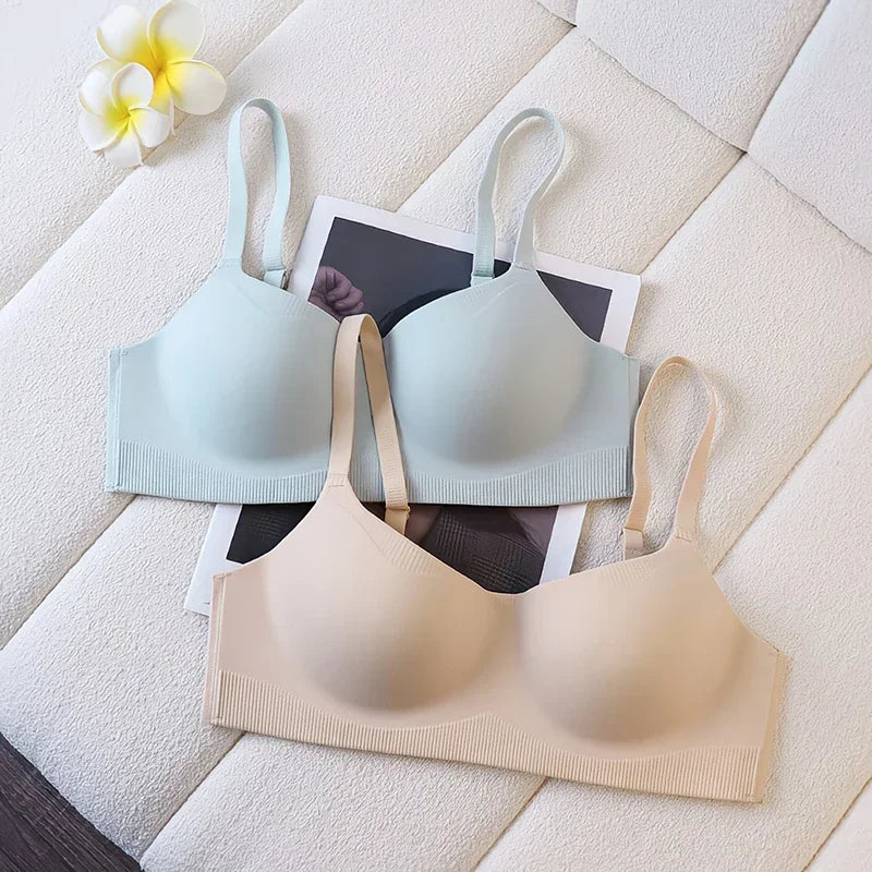 MOYISU Traceless Bra Women's Small Breasts Hold Together Without Underwire Comfort Skin Friendly Soft Support Bra Women's Bras