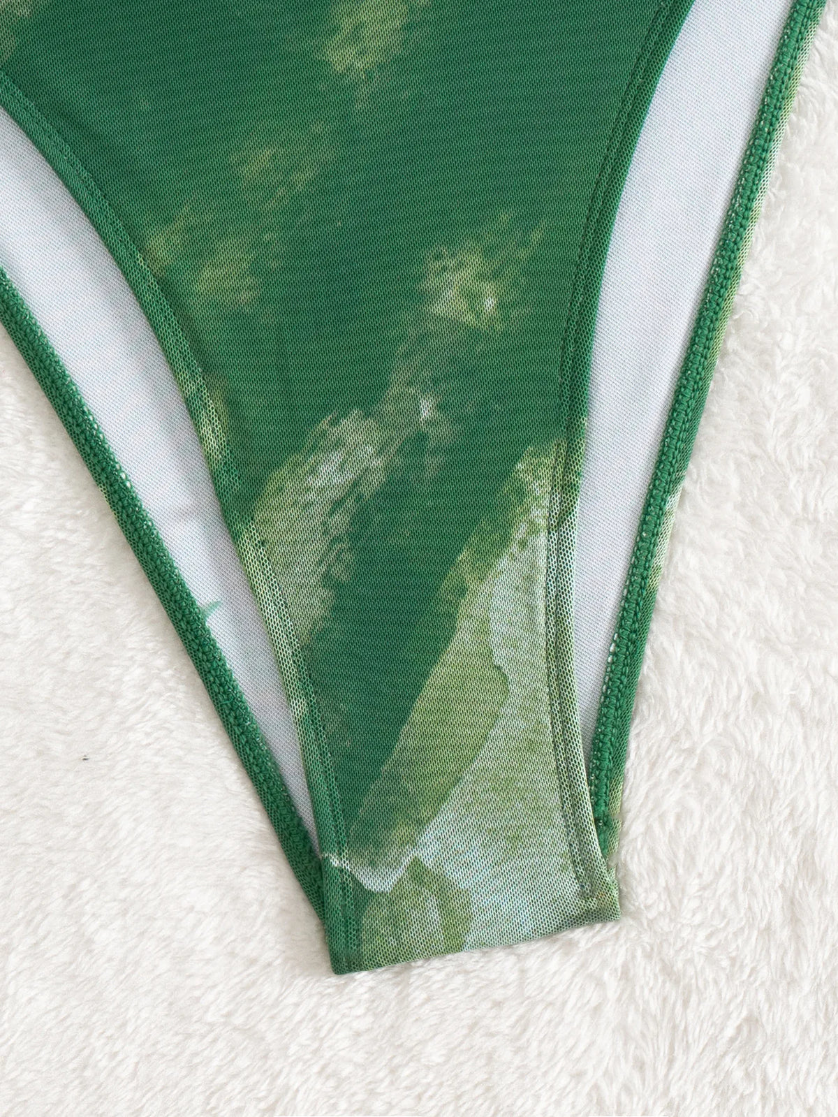 Sexy Green Tie Dye Gradient One Piece Swimsuit 2025 Women Luxury Metal Ring Linked Hollow Backless Bathing Suit Holiday Swimwear