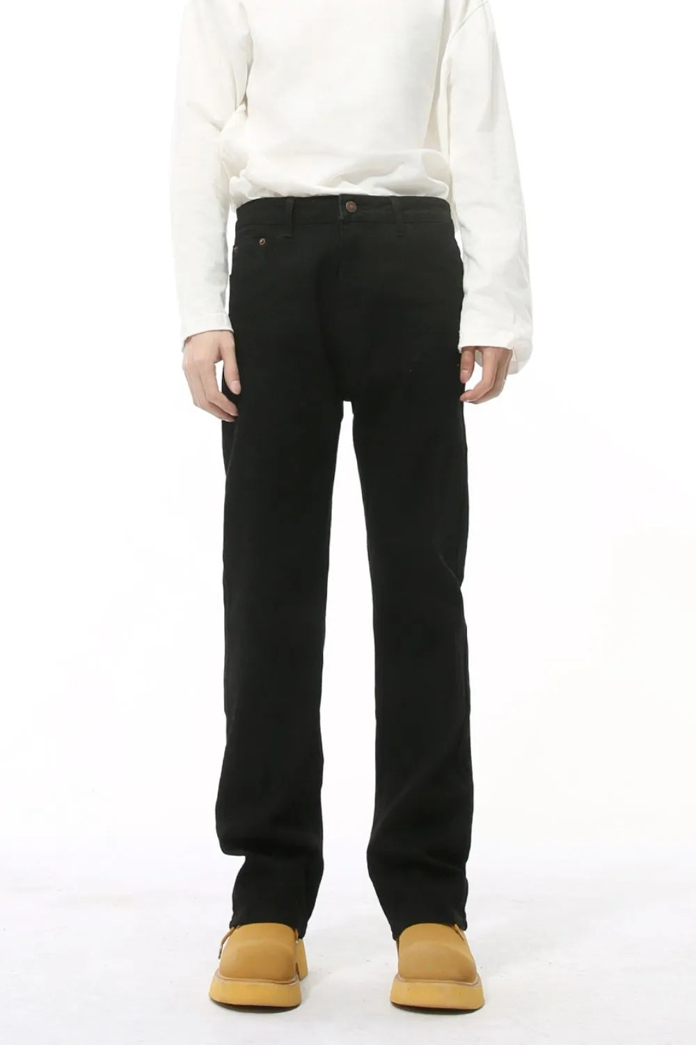 Mid Rise Jeans with Pockets