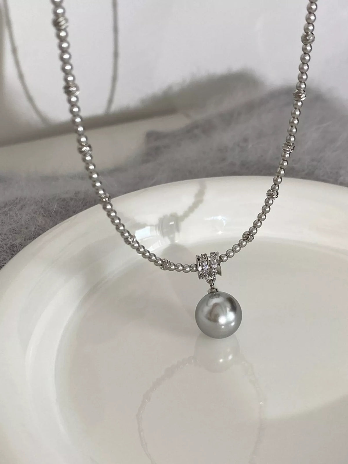 Pearl Pendant Necklace