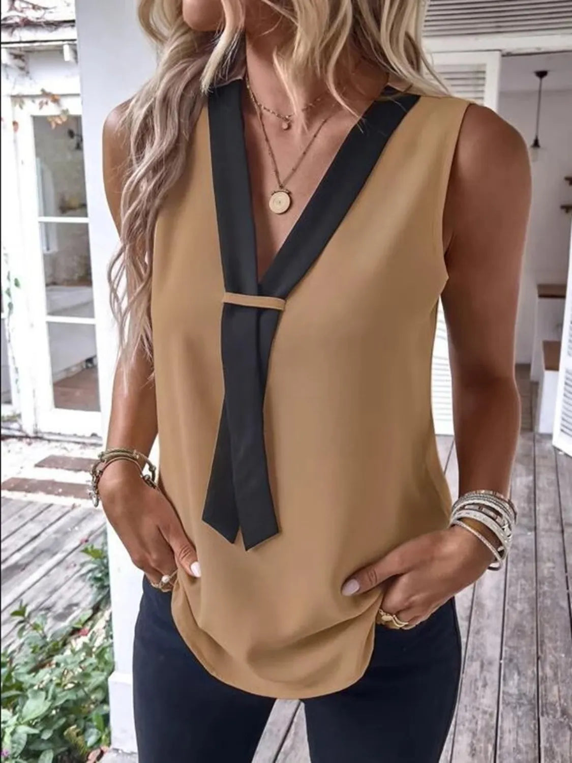 Full SizeV-Neck Contrast Tank Plus Size