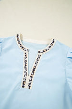 Contrast Leopard Trim Split Neck Puff Sleeve Blouse