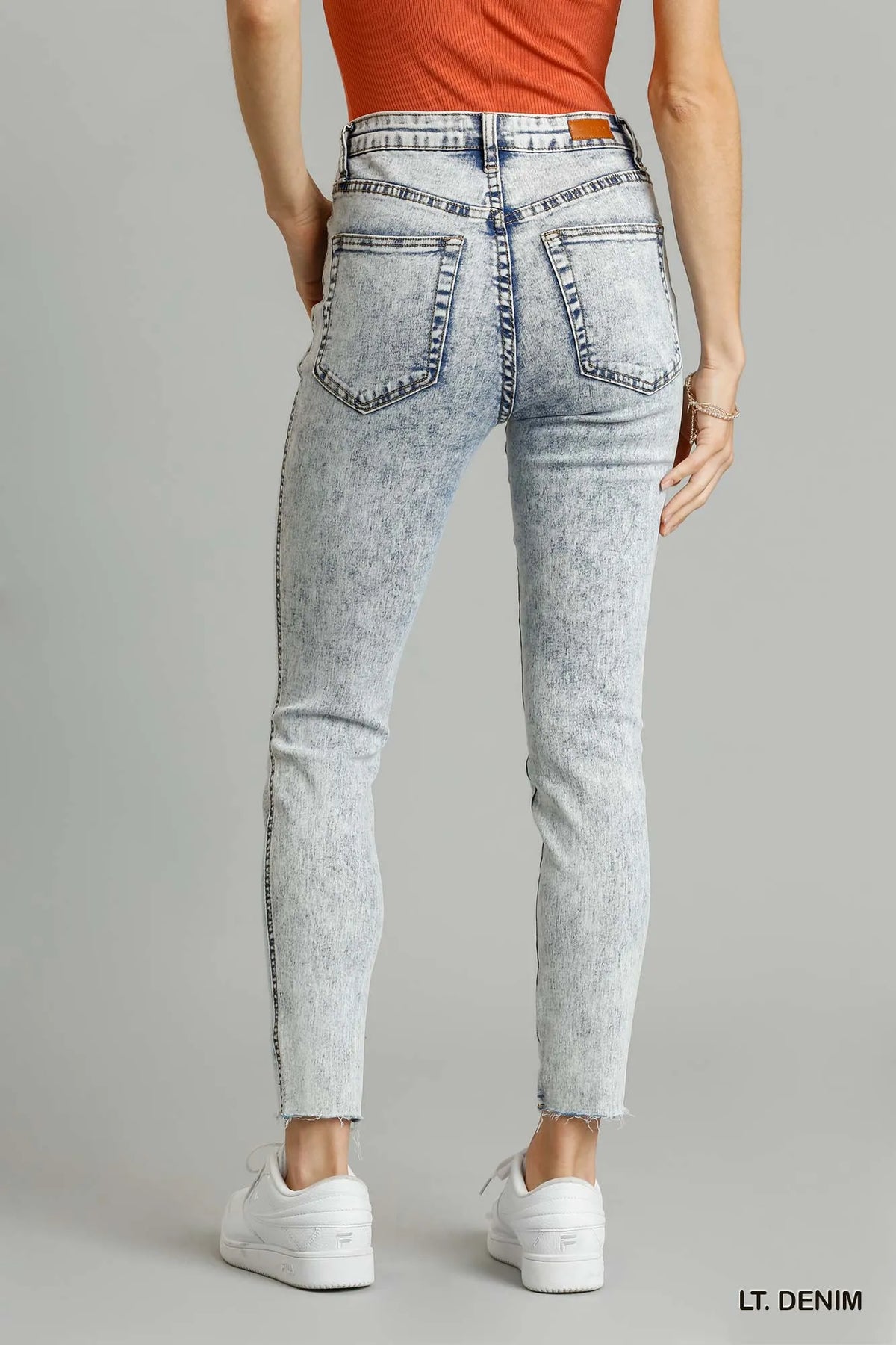 Umgee 5-Pockets Distressed Detail Stretch Denim Skinny Jeans with Unfinished Hem