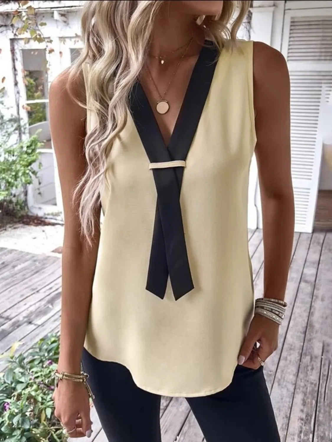 Full SizeV-Neck Contrast Tank Plus Size
