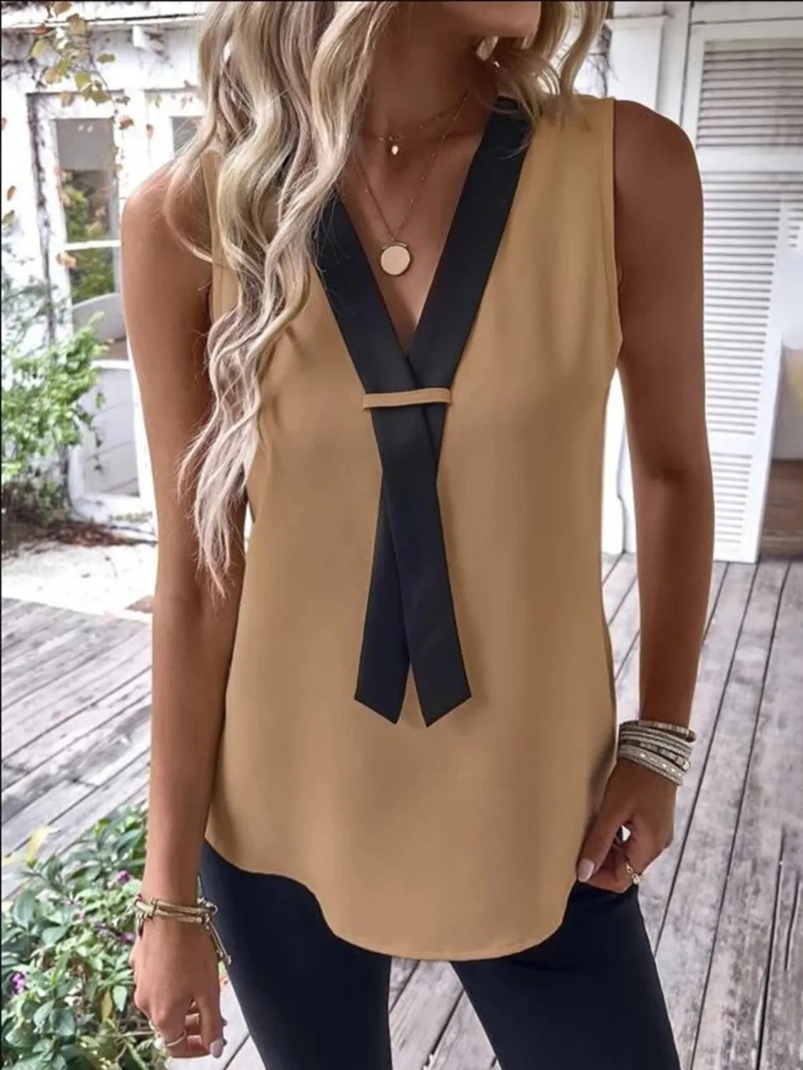 Full SizeV-Neck Contrast Tank Plus Size