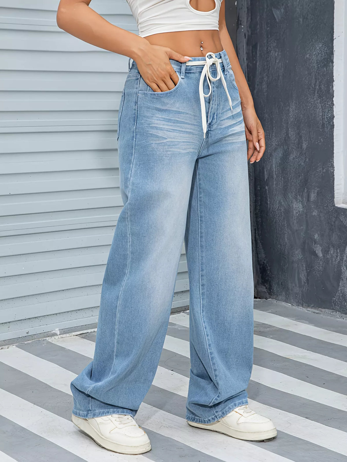 Wide Leg Washed Jeans