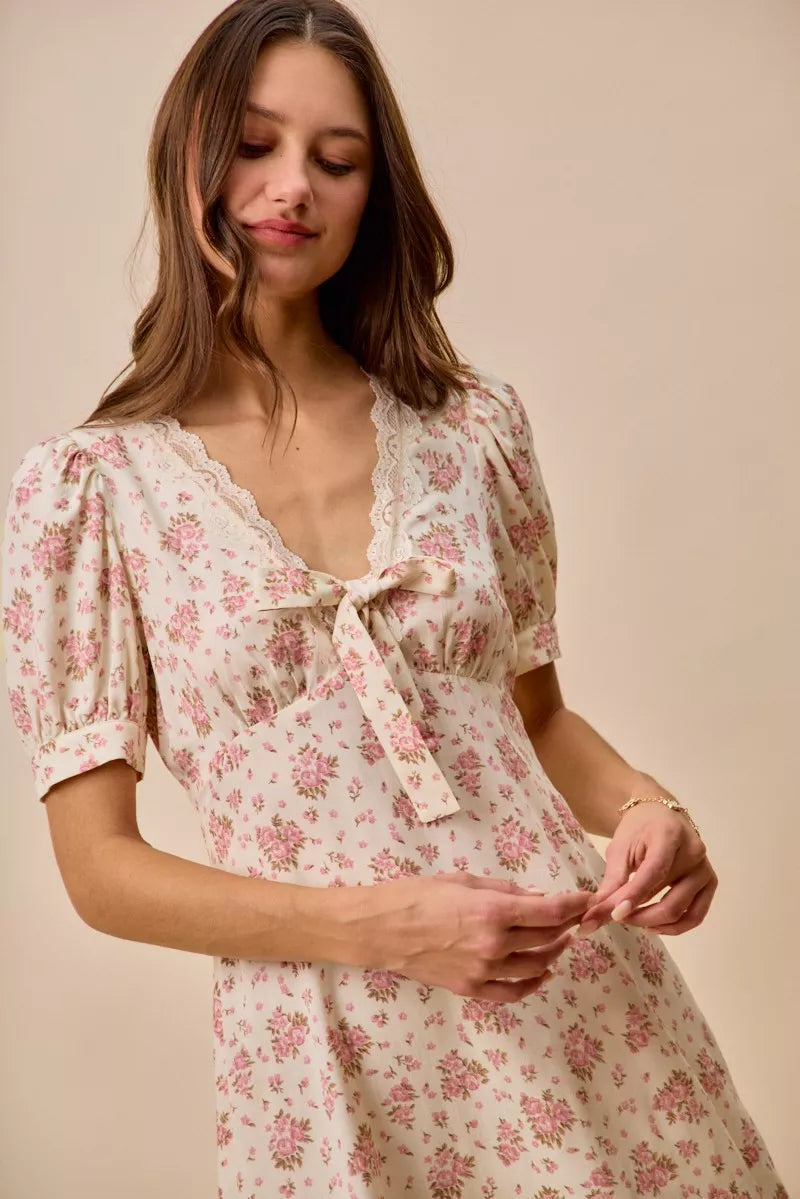 SO ME Floral Lace TrimedShort Sleeves Mini Dress